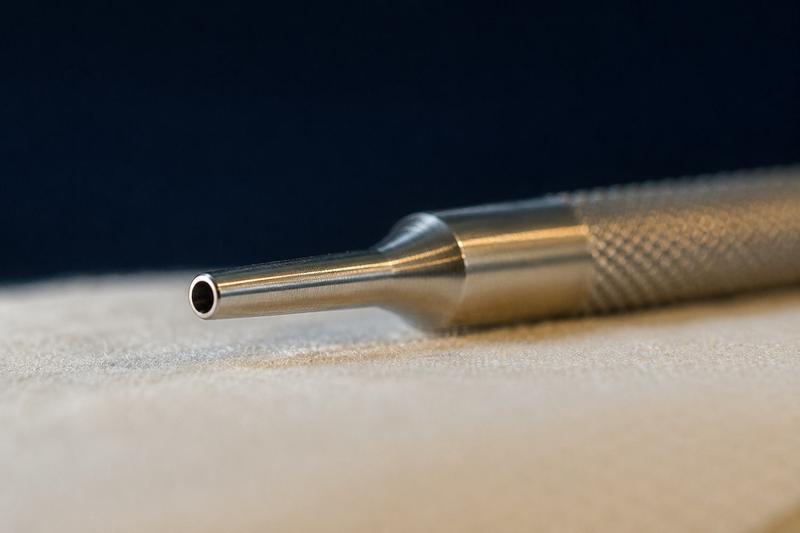 Extraction punch, at working magnification